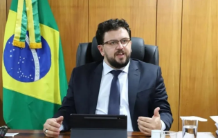Ex-chefe do Gabinete Pessoal de Lula nega irregularidades em pagamentos e diz que valores eram empréstimo pessoal
