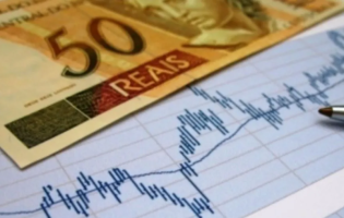 Governo prevê arrecadação recorde de R$ 3,24 trilhões em 2026, mas contas públicas seguem no vermelho