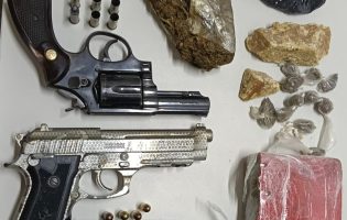 Operação conjunta apreende armas de fogo e drogas em Jitaúna