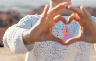O câncer e a mulher: cuidar da saúde é um gesto de amor próprio