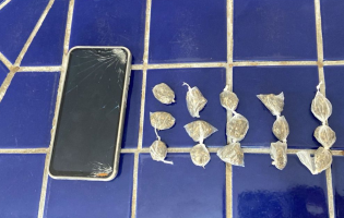 Polícia militar apreende adolescente por ato infracional análogo ao tráfico de drogas em Brumado.