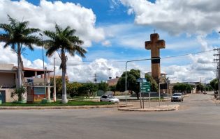 Homem em aparente surto é baleado após ameaçar policiais em Livramento de Nossa Senhora