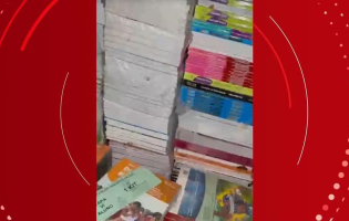 Fábrica clandestina que usava livros didáticos para embalar fogos de artifício é interditada na Bahia