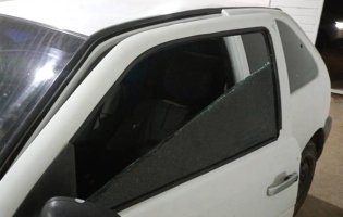 Homem é levado à delegacia após descumprir medida protetiva e causar danos durante ocorrência de violência doméstica em Guanambi