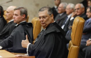 PT defenderá mandato para ministros do STF após crise na corte pressionar campanha de Lula