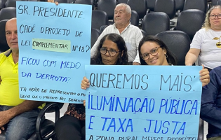 Câmara de Brumado é alvo de protestos após aumento da taxa de iluminação pública; a ‘taxa da maldade’
