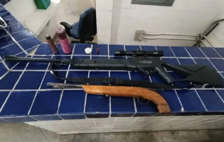 Ameaça de morte termina com prisão e apreensão de armas na zona rural de Brumado