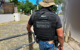 Casal é preso por ameaçar mulher e descumprir medida protetiva em Candeias