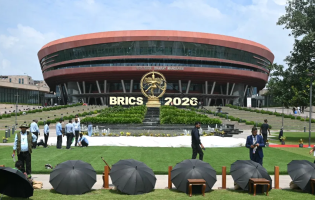 Cúpula do Brics na Índia expõe divisões, aproxima Xi e Modi e amplia tensão com os EUA