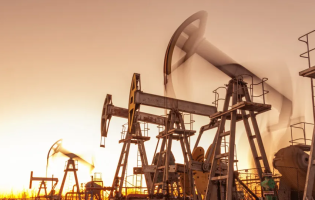 Ataque a oleoduto saudita ameaça 4% do petróleo mundial e dispara temor de nova crise energética