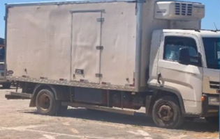 Motorista se revolta após receber multa e caminhão é apreendido em Guanambi