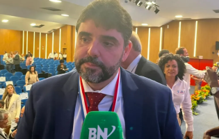 Loyola rebate críticas de ACM Neto durante evento da UPB e defende obras do governo