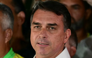 Flávio Bolsonaro perdeu apoio? Veja quem ainda está ao lado do senador
