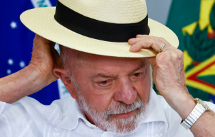 Lula promete caneta emagrecedora de graça para pacientes com obesidade