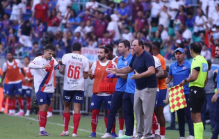 “Ele estragou o jogo”: Ceni critica Ramon Abatti Abel após empate do Bahia com o Corinthians