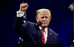 Trump critica comunismo durante celebração dos 250 anos da Independência dos Estados Unidos