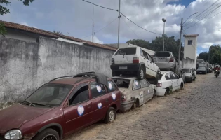 Superlotação de veículos no DPT de Brumado leva Ministério Público a abrir procedimento