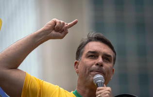 Mercado teme mais 4 indicações de Lula para STF, mas ignora risco institucional de Flávio Bolsonaro