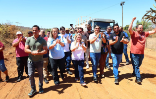 Joanina Sampaio visita obra que levará 30,77 km de asfalto entre Tabuleiro e Iguatemi