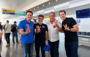 Cidão de Aracatu recepciona ACM Neto e comitiva em Vitória da Conquista
