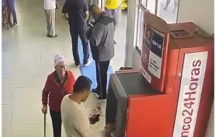 Idosa é vítima de golpe em caixa eletrônico e tem dinheiro furtado em Vitória da Conquista