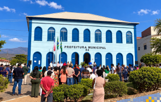 Livramento celebra Independência do Brasil com hasteamento das bandeiras em frente à Prefeitura