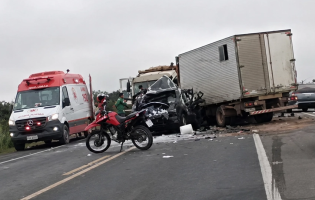 Motorista morre em colisão frontal entre caminhonete e caminhão na BA-052, na Chapada Diamantina