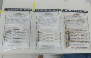 Motorista de ônibus é preso com cocaína, munições e medicamentos irregulares durante operação em Tucano