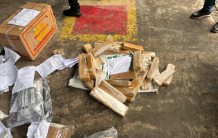 Polícia Civil incinera 55 quilos de drogas apreendidas em Cândido Sales