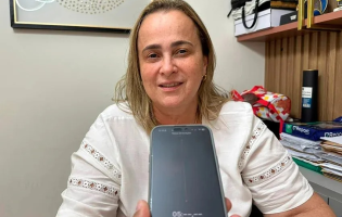 Joanina Sampaio comemora avanço da obra de asfaltamento entre Livramento e Iguatemi