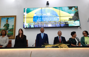 Trabalhadores rurais são homenageados em sessão solene em Feira de Santana; governador prestigia evento